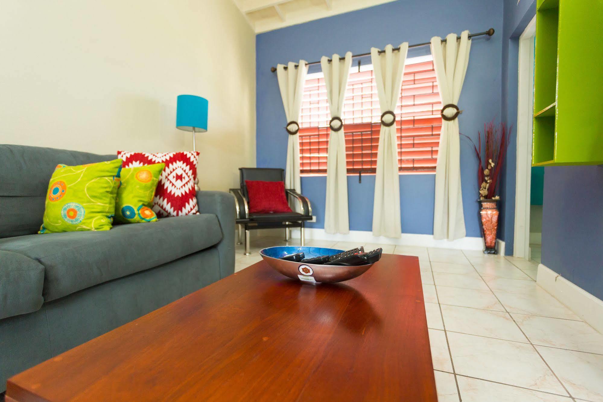 Casa Tamar Guest Apartment Kingston Exterior photo